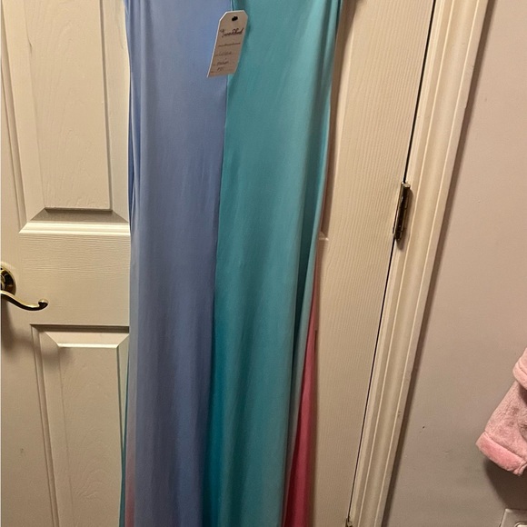 NWT Lolique color block maxi with a small train comfy, figure forming Size Med - Picture 2 of 6
